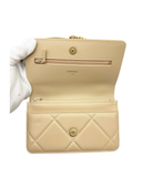 Sac à bandoulière Wallet on chain 19 en cuir lisse beige - Chanel