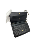 Sac à bandoulière Wallet On Chain Boy en cuir caviar noir - Chanel