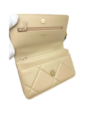 Sac à bandoulière Wallet on chain 19 en cuir lisse beige - Chanel