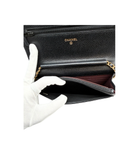 Sac à bandoulière Wallet-On-Chain en cuir caviar noir et doré - Chanel