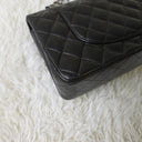 Sac à bandoulière Timeless 25CM en cuir lisse noir - Chanel