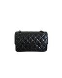 Sac à bandoulière Mini 2.55 en cuir verni noir - Chanel