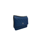 Sac à bandoulière Wallet-On-Chain en cuir caviar bleu - Chanel