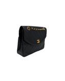 Sac à épaule matelassé vintage en cuir lisse d'agneau noir - Chanel