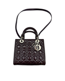 Sac à bandoulière Lady Dior en cuir verni bordeaux - Christian Dior