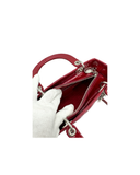 Sac à bandoulière Lady Dior Médium en cuir verni rouge - Christian Dior