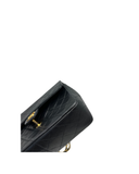 Sac Timeless square à bandoulière en cuir lisse noir - Chanel