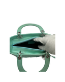 Sac à bandoulière Lady Dior Médium en cuir verni vert - Christian Dior