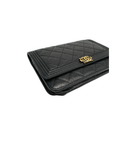 Sac à bandoulière Wallet On Chain Boy en cuir caviar noir - Chanel