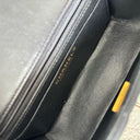 Sac à bandoulière Top Handle en cuir lisse noir - Chanel