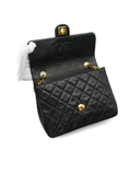 Sac à bandoulière Timeless Square en cuir lisse noir - Chanel