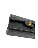 Sac à bandoulière Timeless vintage 23 cm en cuir lisse noir - Chanel