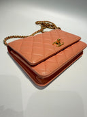 Sac à bandoulière Wallet On Chain en cuir lisse orange - Chanel