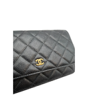 Sac à bandoulière Wallet-On-Chain en cuir caviar noir et doré - Chanel