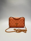 Sac à bandoulière Wallet On Chain en cuir lisse orange - Chanel