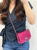 Sac à bandoulière Wallet On Chain en cuir verni rose - Chanel