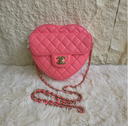 Sac à bandoulière en forme de coeur en cuir lisse rose - Chanel
