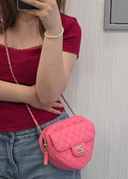Sac à bandoulière en forme de coeur en cuir lisse rose - Chanel
