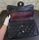 Sac à bandoulière Jumbo en cuir caviar noir - Chanel