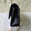 Sac à bandoulière Timeless 25CM en cuir lisse noir - Chanel