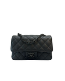 Sac à bandoulière Mini Timeless  Édition Limitée So Black en cuir lisse noir - Chanel