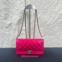 Sac à bandoulière Wallet On Chain en cuir verni rose - Chanel
