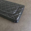 Sac à bandoulière Wallet On Chain en cuir lisse noir - Chanel