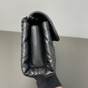 Sac à bandoulière East West Timeless en cuir lisse noir - Chanel