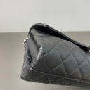 Sac à bandoulière East West Timeless en cuir lisse noir - Chanel