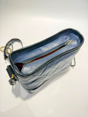Sac à bandoulière Gabrielle en cuir bleu et noir - Chanel