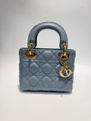 Sac à bandoulière Mini Lady Dior en cuir lisse bleu ciel - Christian Dior