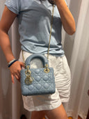 Sac à bandoulière Mini Lady Dior en cuir lisse bleu ciel - Christian Dior