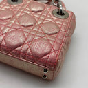 Sac à bandoulière Mini Lady Dior en satin rose - Christian Dior
