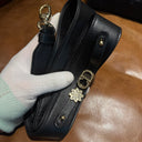 Sac à bandoulière Lady Dior Small en satin noir - Christian Dior