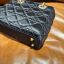 Sac à bandoulière Lady Dior Small en satin noir - Christian Dior