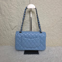 Sac à bandoulière Timeless 11.12 en cuir caviar bleu - Chanel