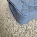 Sac à bandoulière Timeless 11.12 en cuir caviar bleu - Chanel