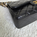 Sac à bandoulière Jumbo en cuir lisse noir - Chanel