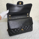 Sac à bandoulière Jumbo en cuir lisse noir - Chanel