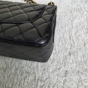 Sac à bandoulière Jumbo en cuir lisse noir - Chanel