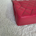 Sac à bandoulière Jumbo en cuir caviar rouge - Chanel