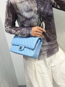 Sac à bandoulière Timeless 11.12 en cuir caviar bleu - Chanel