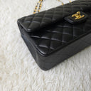 Sac à bandoulière Timeless 25CM en cuir lisse noir - Chanel