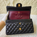 Sac à bandoulière Timeless 25CM en cuir lisse noir - Chanel