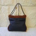 Sac à bandoulière Chanel 22 en cuir d'agneau retourné marron - Chanel