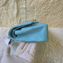 Sac à bandoulière Timeless 25CM en cuir lisse bleu ciel - Chanel