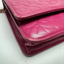Sac à bandoulière Wallet-On-Chain en cuir rose - Chanel