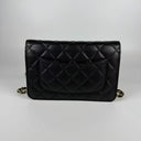 Sac à bandoulière Wallet On Chain en cuir lisse noir - Chanel