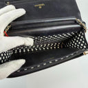 Sac à bandoulière Wallet On Chain en cuir lisse noir - Chanel