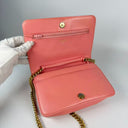 Sac à bandoulière Wallet On Chain Boy en cuir lisse rose - Chanel